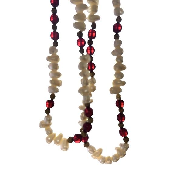 Continuous Beaded Necklace Faux Pearl Gold Tone Red Round Translucent Glass Boho - Picture 3 of 7